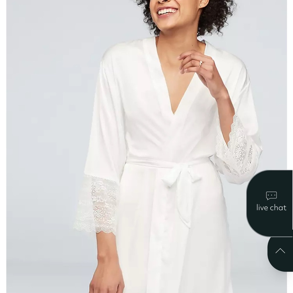 Elegant Maroon Lace Trim Robe